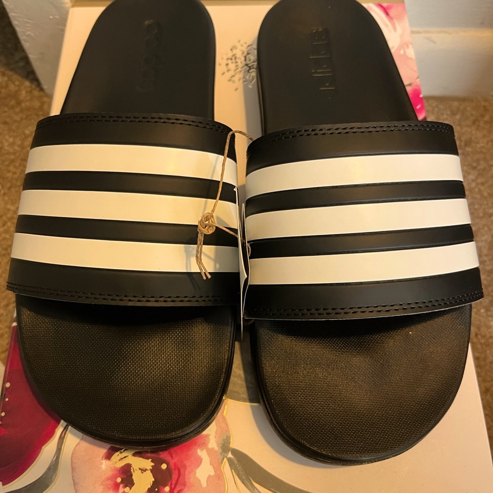 Brand New Adidas Slides Men’s 7 / Women’s 8